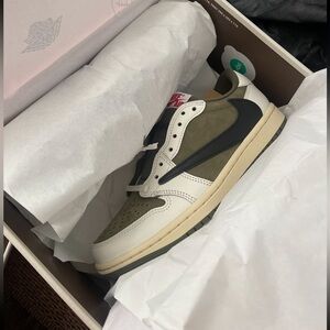 BRAND NEW TRAVIS SCOTT REVERSE OLIVE